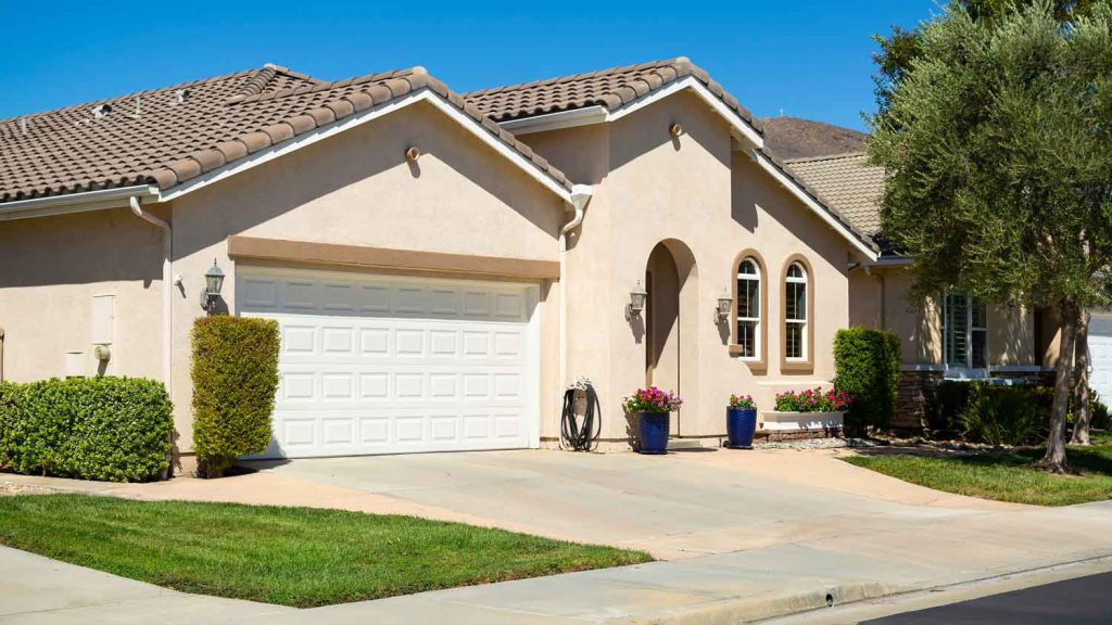 cost of brick versus stucco